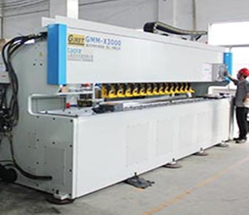 GMM-X3000数控铣边机